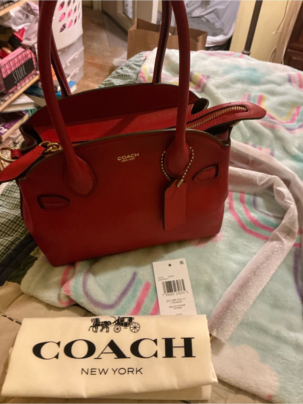 Coach Soft Empire 21 In Scarlet - Picture 3 of 16